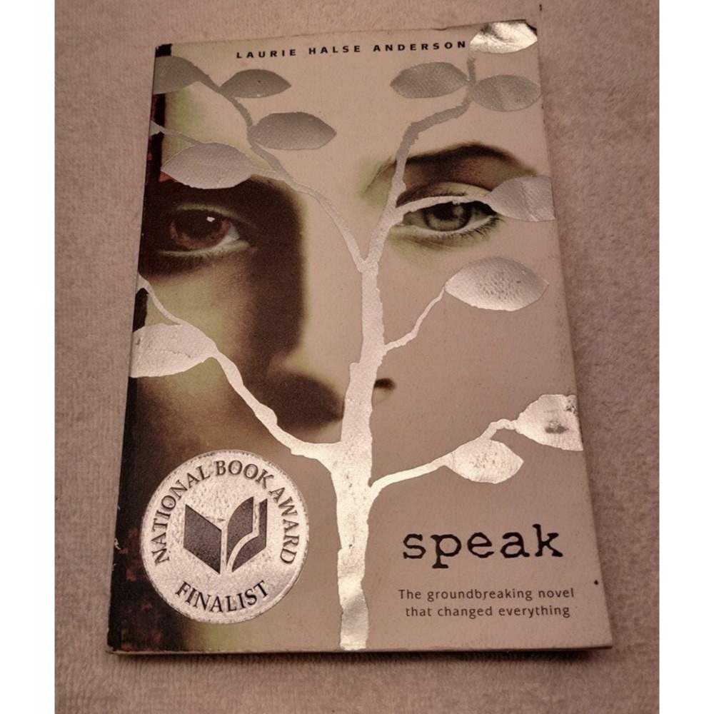 Speak by Laurie Halse Anderson‎ Paperback Book